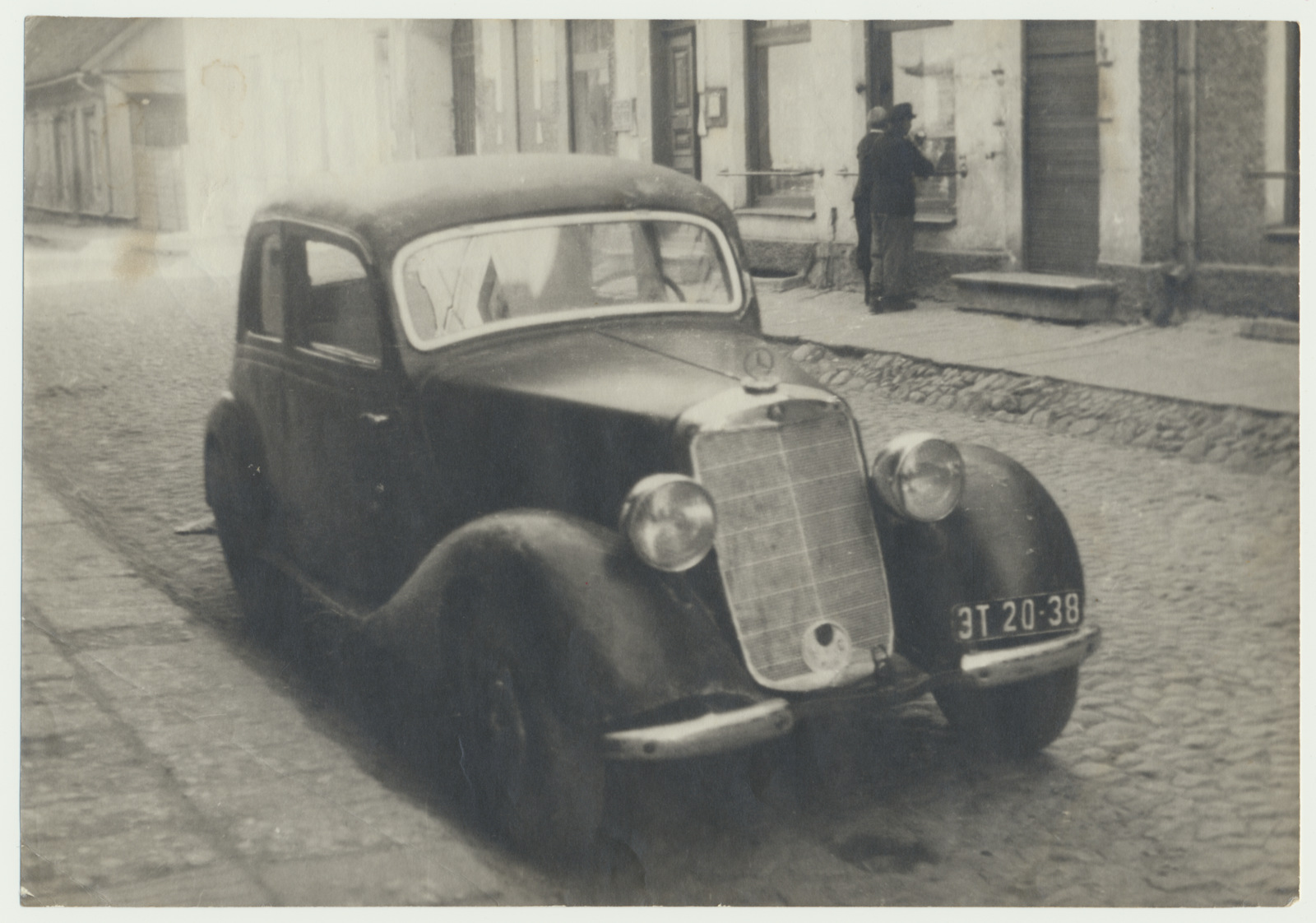 foto, Viljandi, Eduard Tomuski auto (küüditati inimesi), u 1947