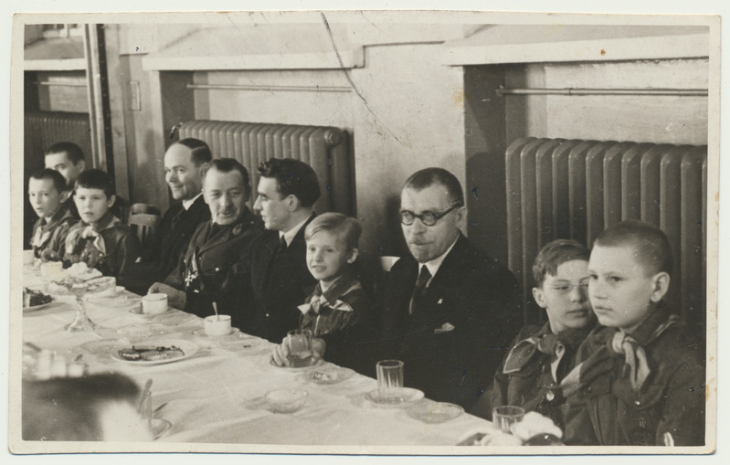 foto, Tallinn?, kolonel Jüri Hellat jt, noorkotkad, u 1938