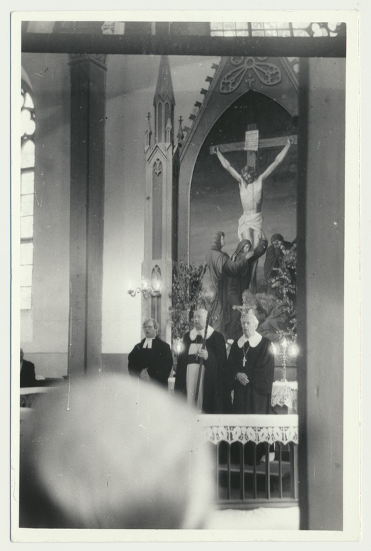 foto, Valgamaa, Otepää kirik, Eesti rahvuslipp, pühitsemine, 15.07.1989