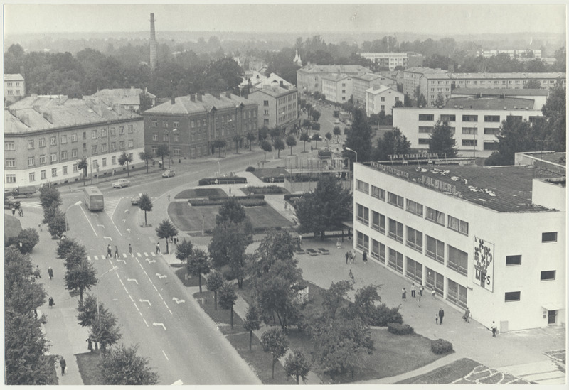 foto, Läti NSV, Valmiera, üldvaade, 1983?