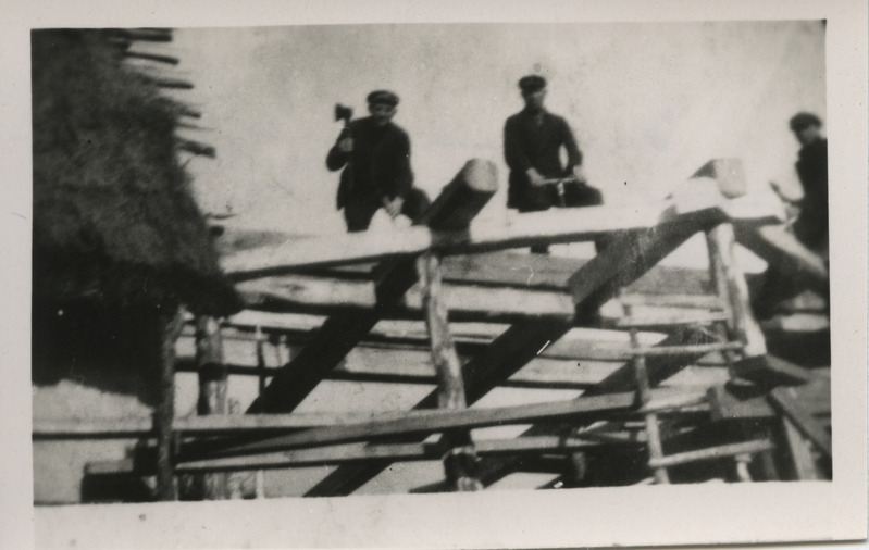 Kunstnik Ants Laikmaa elumaja ehitamine 1930-1931. aastal Taeblas.