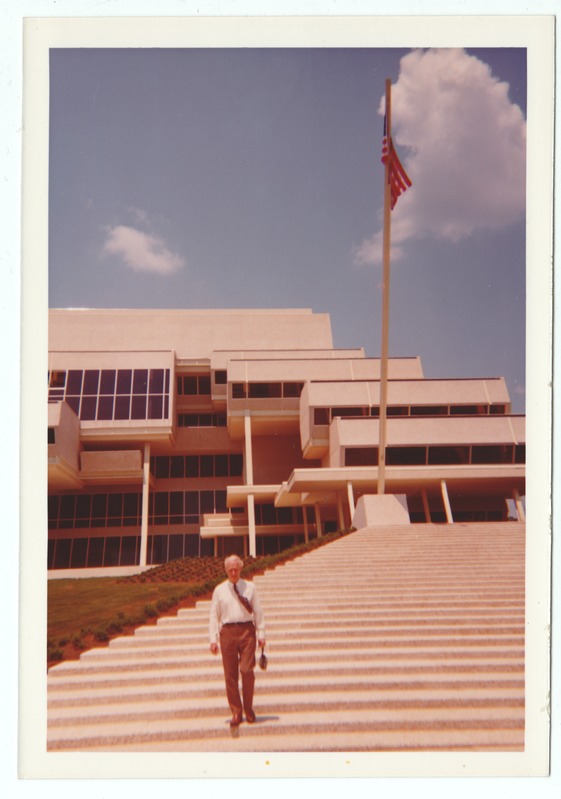 Endel Kõks, taustal Research Triangle