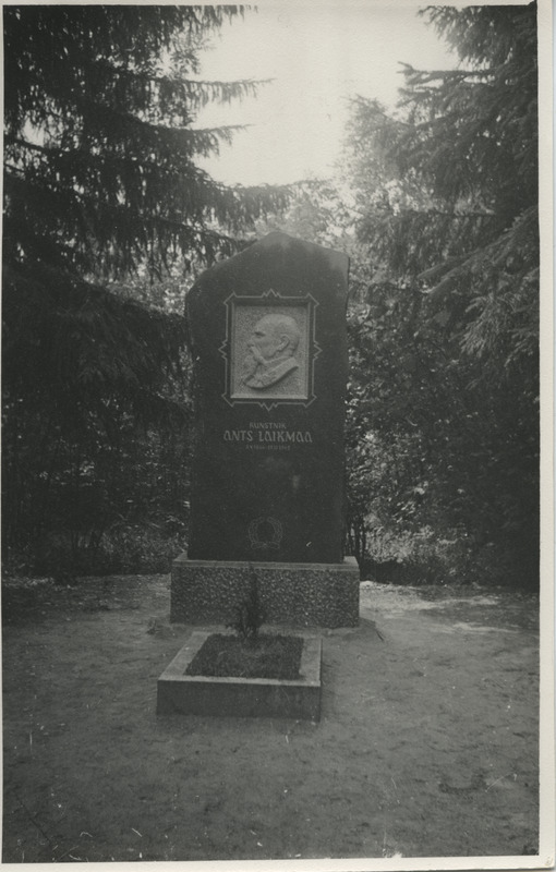 Ants Laikmaa haud Taeblas, 1959.