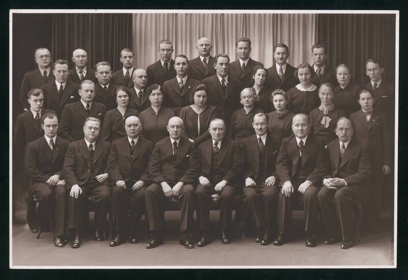 fotopostkaart, Viljandi, Eesti Panga Viljandi osakonna töötajad, grupp, jaanuar 1940, foto J. Riet (Wiljandi)