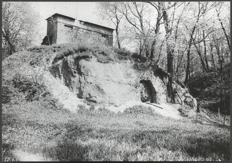 foto, Viljandi, Hariduse tn, Devoni liivakivipaljand, 1980, foto E. Veliste