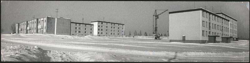 foto, Viljandi, Männimäe elurajoon, Riia mnt järvepoolsed majad, Riia mnt 71 ehituse algus, 1976, foto E. Veliste