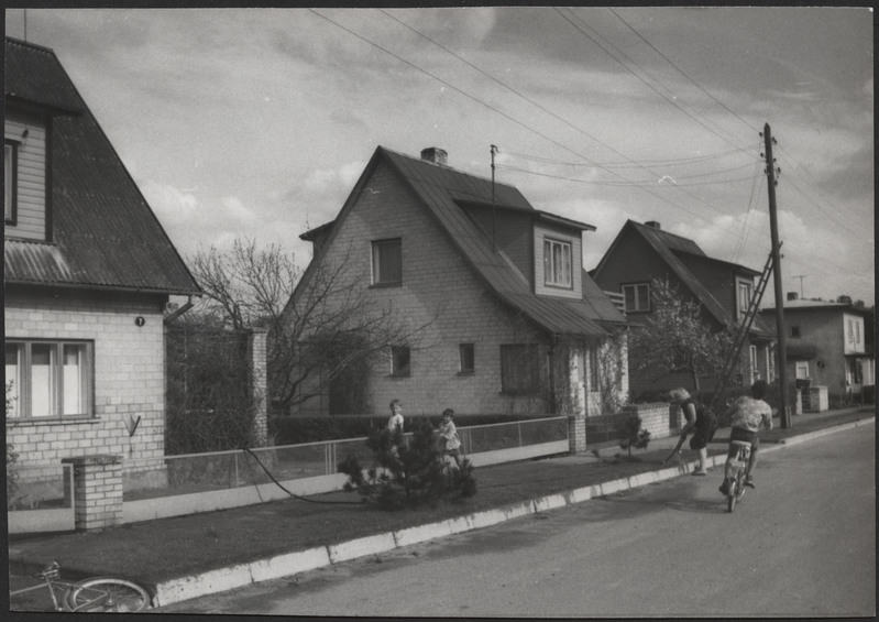 foto, Viljandi, Aasa tn, majad nr 7-13, 1979, foto E. Veliste