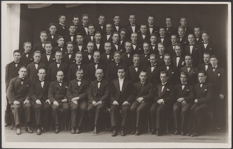 fotopostkaart, Viljandi Helikunsti Seltsi meeskoor (hiljem Sakala), dirigent A. Pung, u 1930
