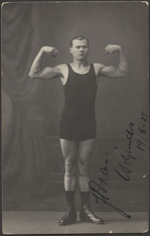 fotopostkaart, Viljandi, raskejõustiklane J. Pikas, 19.02.1925