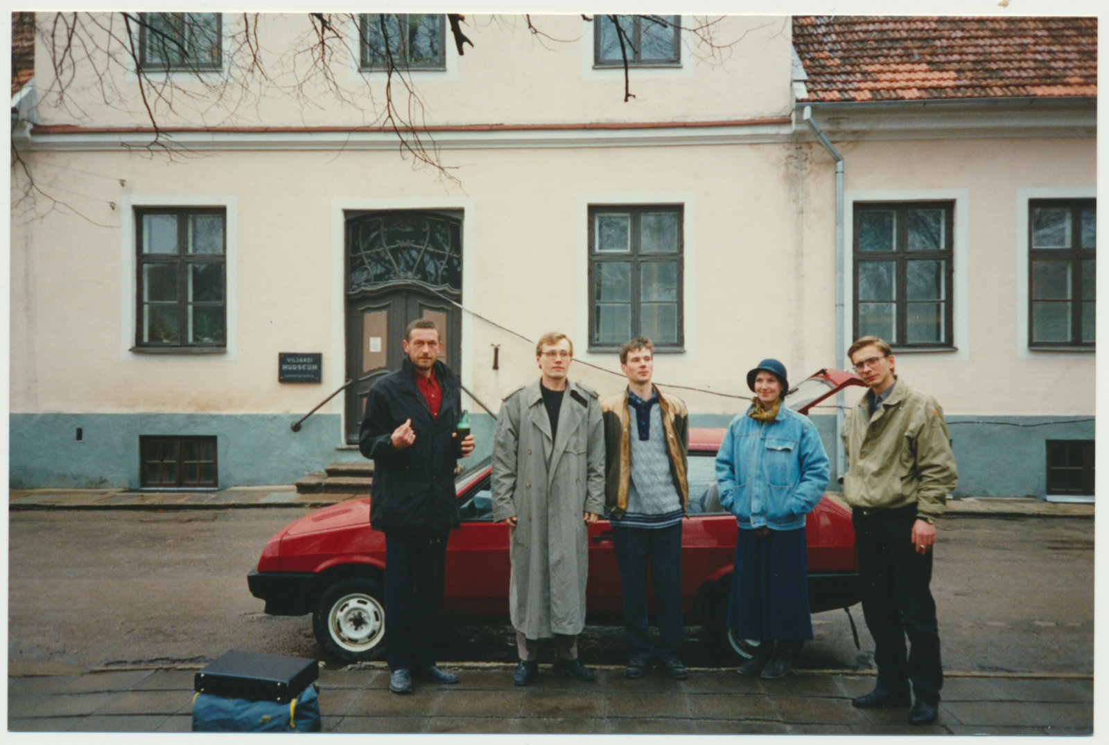 foto, Viljandi muuseum, ERM-i töötajad, sh T. Lukas, H. Pärdi 04.1994