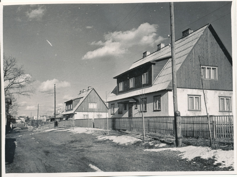 Vaade Pärnu tänavale raudtee suunas