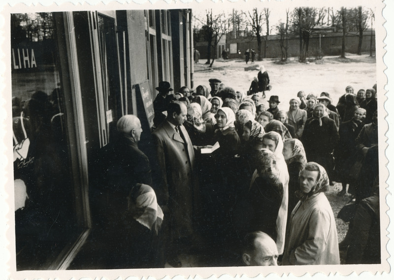 Valga Tarbijate Kooperatiivi kauplus-administratiivhoone avamine