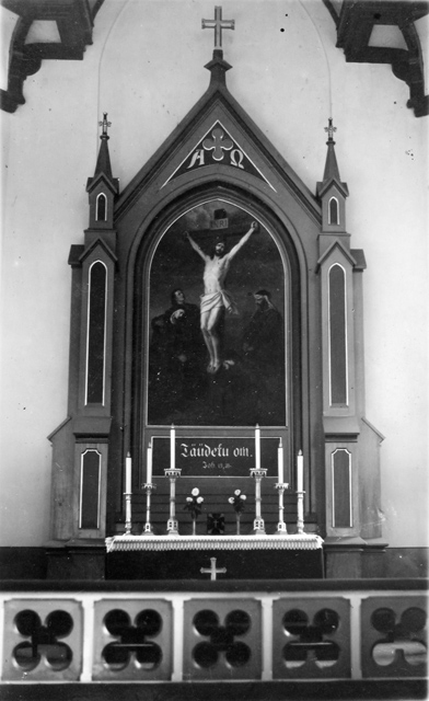 Rõngu kiriku altar