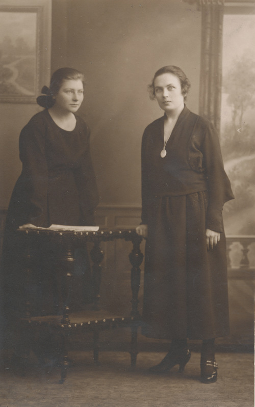 Õed Leeni Viitel ja Julia Kõiv