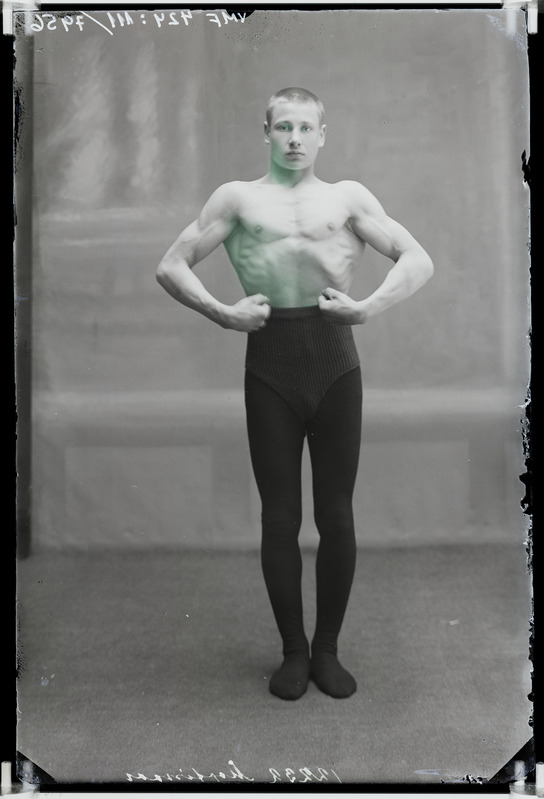 fotonegatiiv, Martinson, meessportlane, täisportree 1911 foto J.Riet