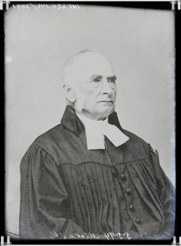 fotonegatiiv, Eugenius Mickwitz, vaimulik, rinnaportree (koopia fotost 1906, J.Riet)