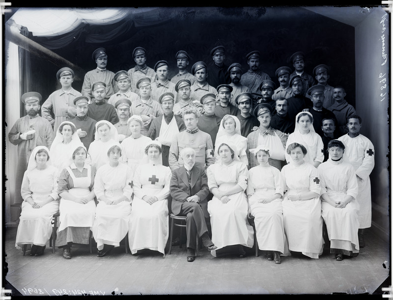 fotonegatiiv, Viljandi, Punane Rist, haigla, grupp, 27.10.1914 foto J.Riet