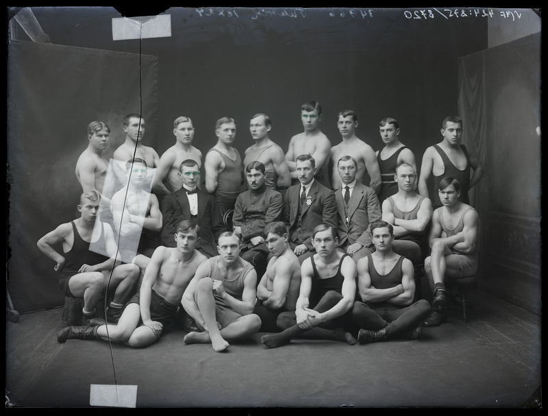 fotonegatiiv, Viljandi Spordiselts Tulevik, grupp 1920 foto J.Riet