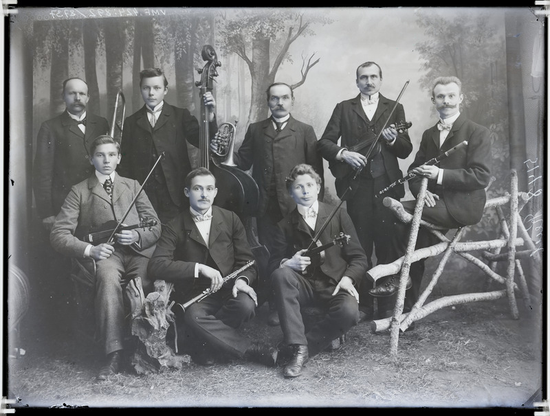 fotonegatiiv, Viljandi, orkester (Reier'i ?) 1909 foto J.Riet