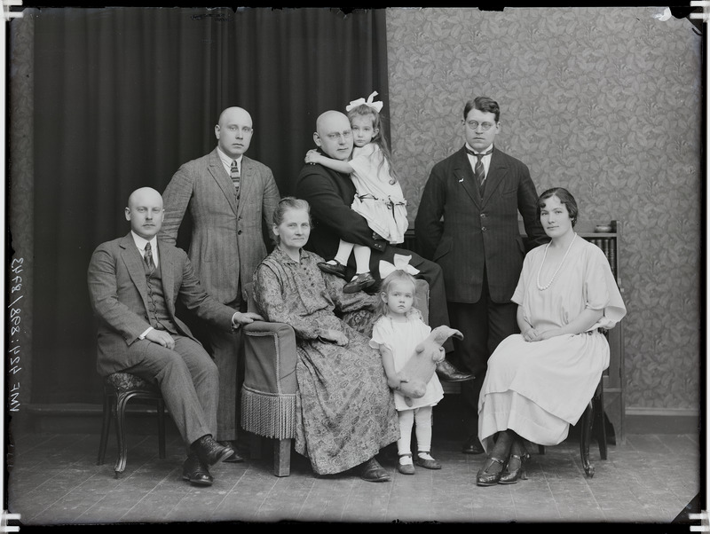 fotonegatiiv, Viljandi, perekond Leoke 1924 foto J.Riet