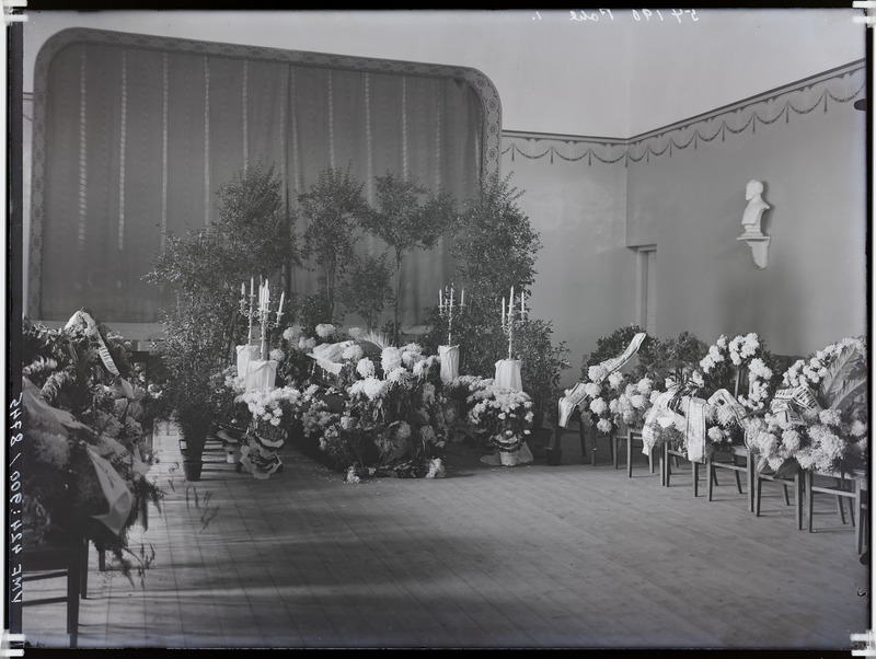 fotonegatiiv, Viljandi, Johannes Eduard Pohl'i matus, Koidu seltsi saal, Jakobsoni tn 18, 1929  foto J.Riet