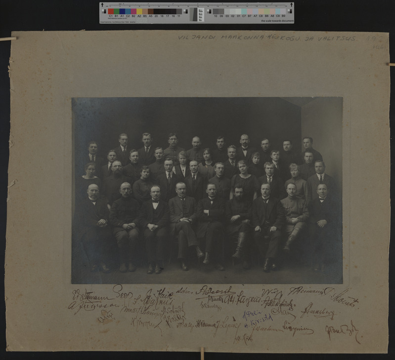 foto papil, Viljandi Maakonna Nõukogu ja Valitsus, sh maavanem Jüri Kaik (1920-1921), 1921 II, allkirjad