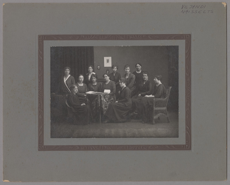 foto papil, Viljandi Naisselts, grupp, nimed, 1928