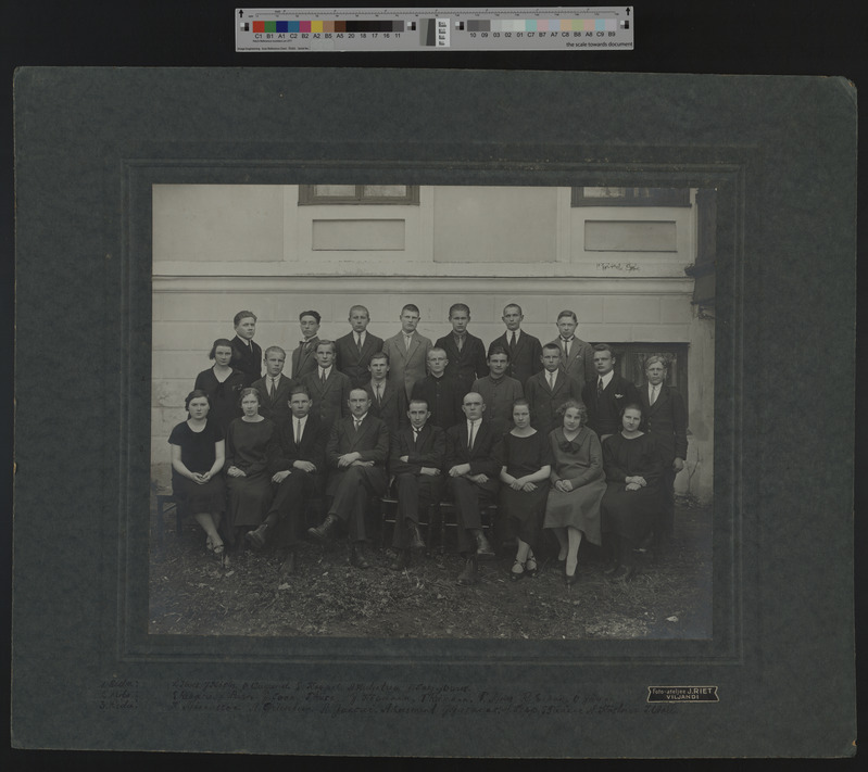 foto papil, Viljandi, õpetajate kursus? sh T. Meier (Kihuoja) u 1900, foto J. Riet