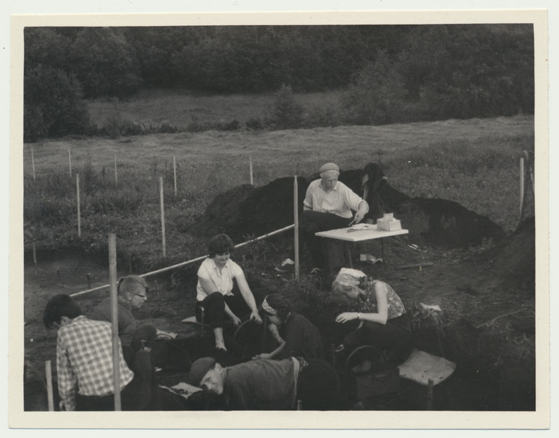 foto Kolga-Jaani khk Siimussaare arheoloogilised väljakaevamised 1962 foto U. Roosimaa