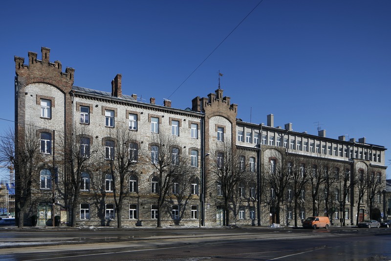 Piiritusevabriku büroohoone Tallinnas Mere pst 8 enne korterelamuks rekonstrueerimist. Arhitekt Rudolf Otto von Knüpffer