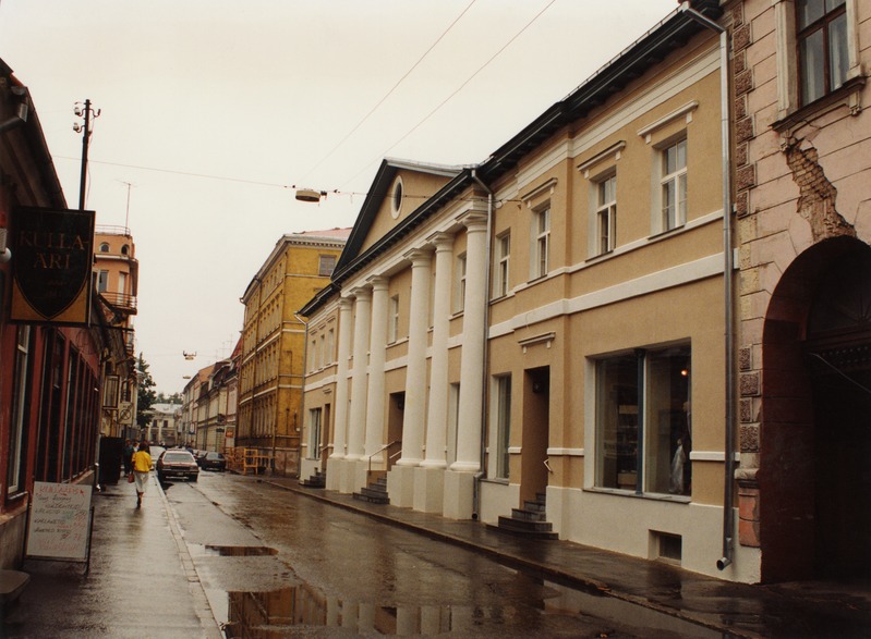 Tartu Rüütli tänav enne rekonstrueerimist; paremal Rüütli 11