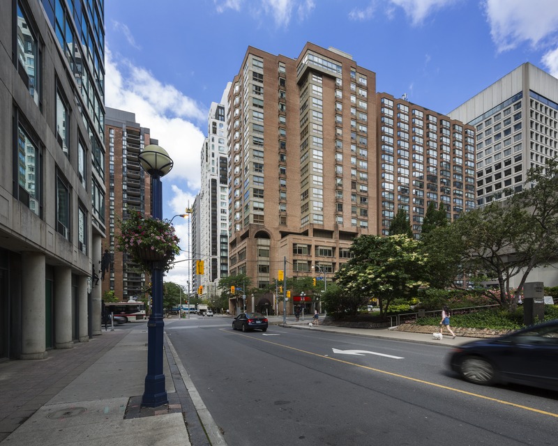 Luksuslik korterelamu Torontos 1132 Bay St. Välis-Eesti arhitekt Henno Sillaste