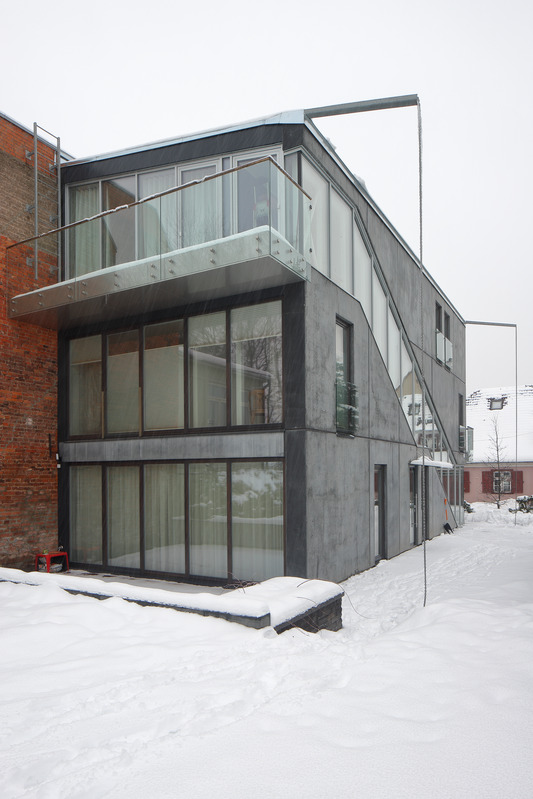 Kolme korteriga elamu Tartus Kloostri 1b. AB Sport, arhitekt Tiit Sild