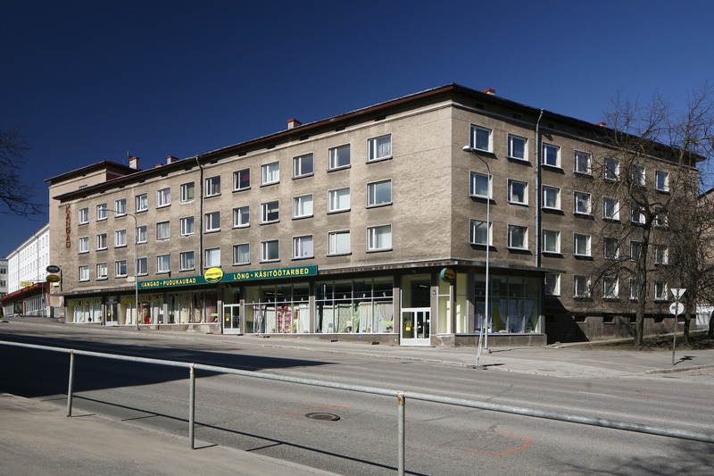 Kauplustega korterelamu Tartus Riia 9. Arhitekt Raul-Levroit Kivi