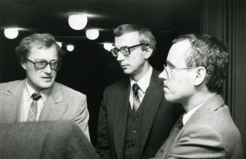 ENSV Arhitektide Liidu XIII kongress Ametiühingute Majas 19.-20. oktoober 1984. Fotod kongressil osalejatest: Andres Alver, Ain Padrik, Vilen Künnapu