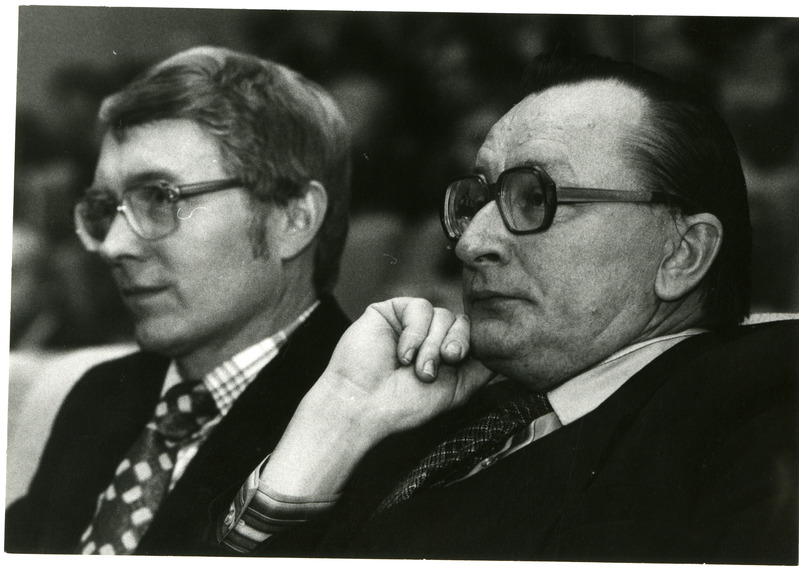 ENSV Arhitektide Liidu XIII kongress Ametiühingute Majas 19.-20. oktoober 1984. Fotod kongressil osalejatest