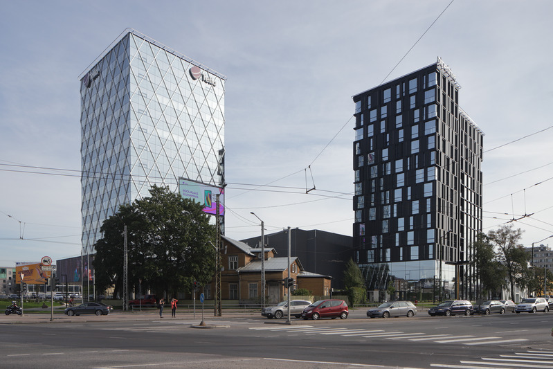 WoHo kvartal Tallinnas Paldiski mnt ja Mustamäe tee nurgal, Telia ja Pipedrive büroohooned. Pin Arhitektid