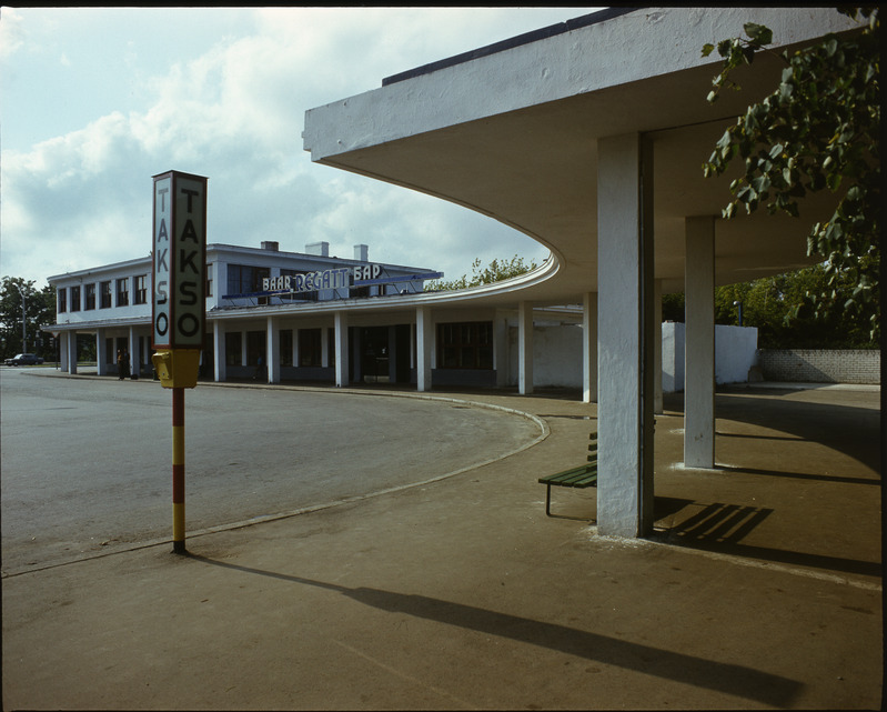 Pirita autobussijaam / bussijaam. Arhitekt Roman Koolmar
