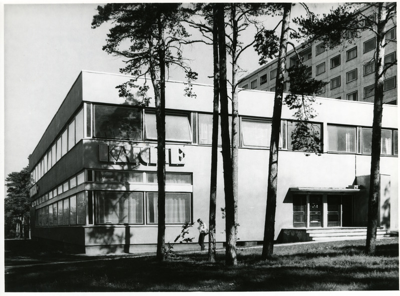Elamuehituskombinaadi ühiselamu Tallinnas Männiku 89