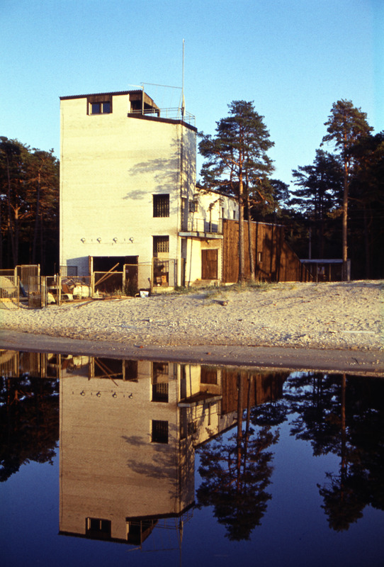 Vääna-Jõesuu ranna vetelpäästetorn, arhitekt Jaan Ollik