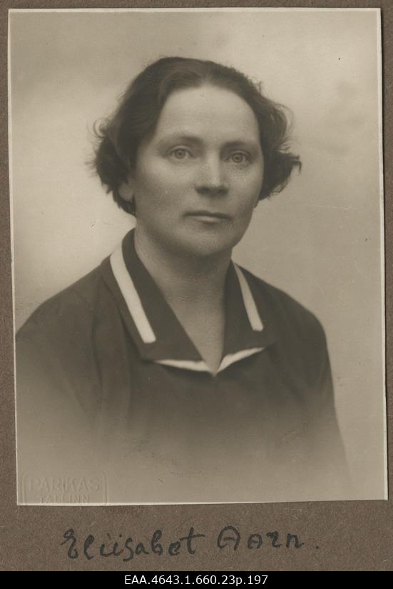 Teacher of German language at Pärnu School of Girls Elisabeth Aarn, portrait
