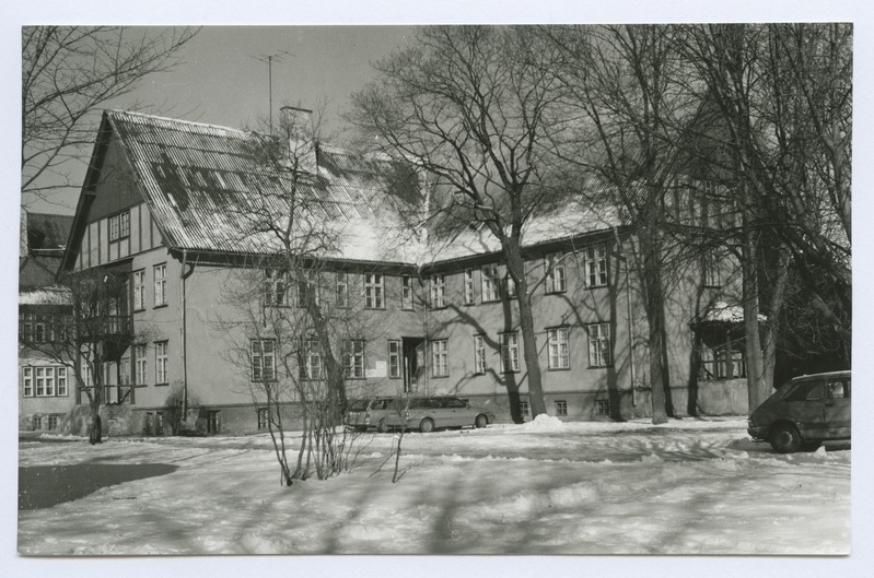 Fotod. Pelgulinna, Kalamaja, Kopli vaated.