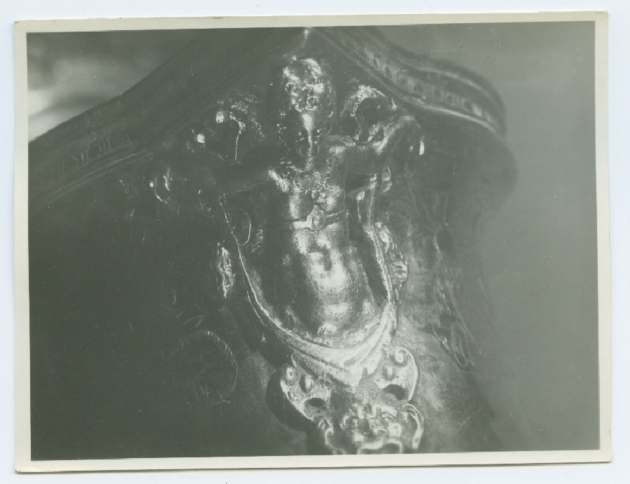 Hõbedast kannu ornament.