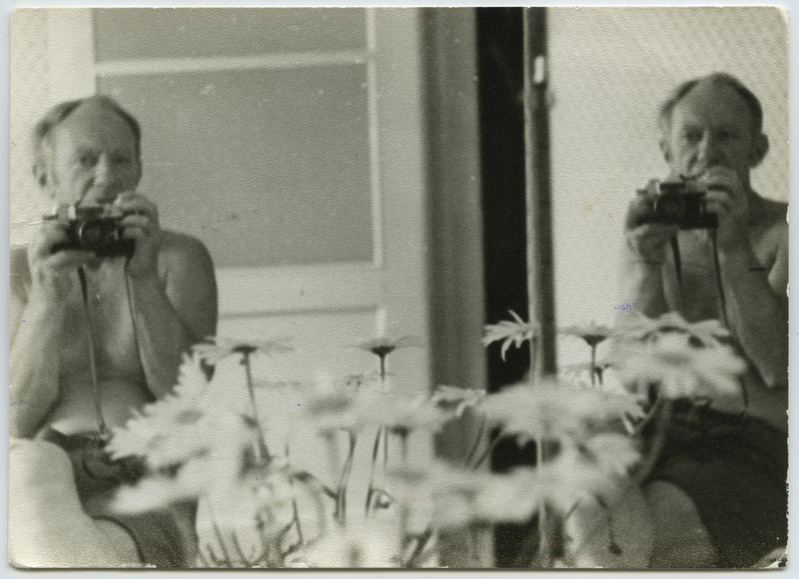 Fotograafi autoportree läbi peeglite