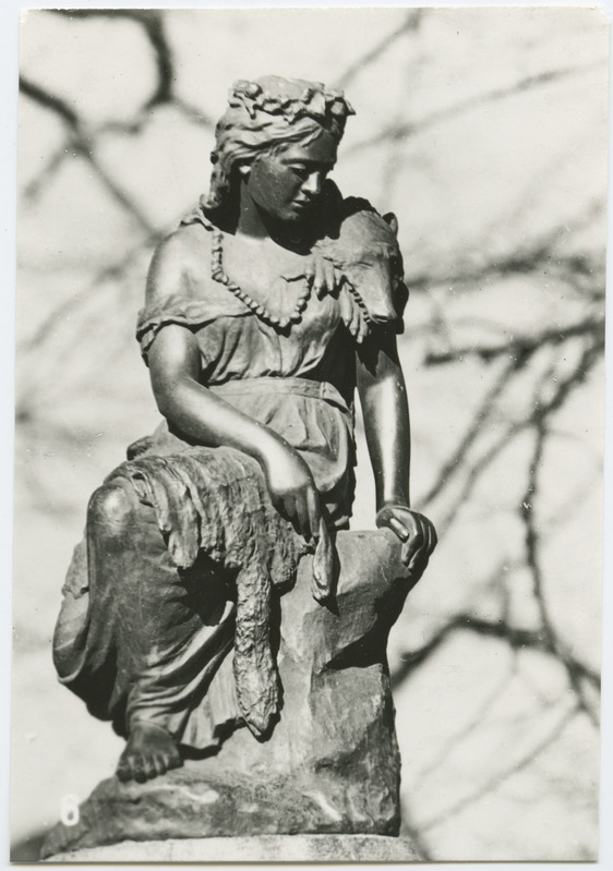 "Linda" skulptuur Lindamäel.