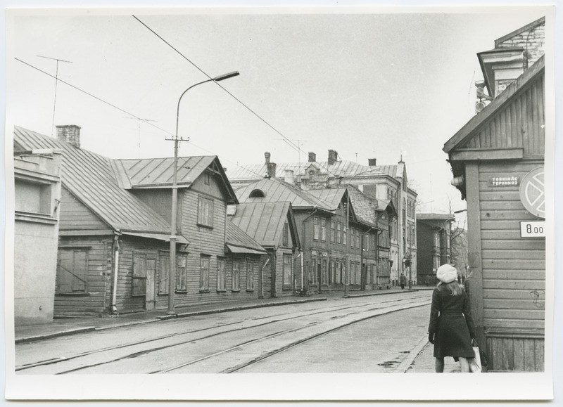 Tallinn. Tartu mnt 17, 19, 21, 23, 25. Vaade Tornimäe t nurgalt