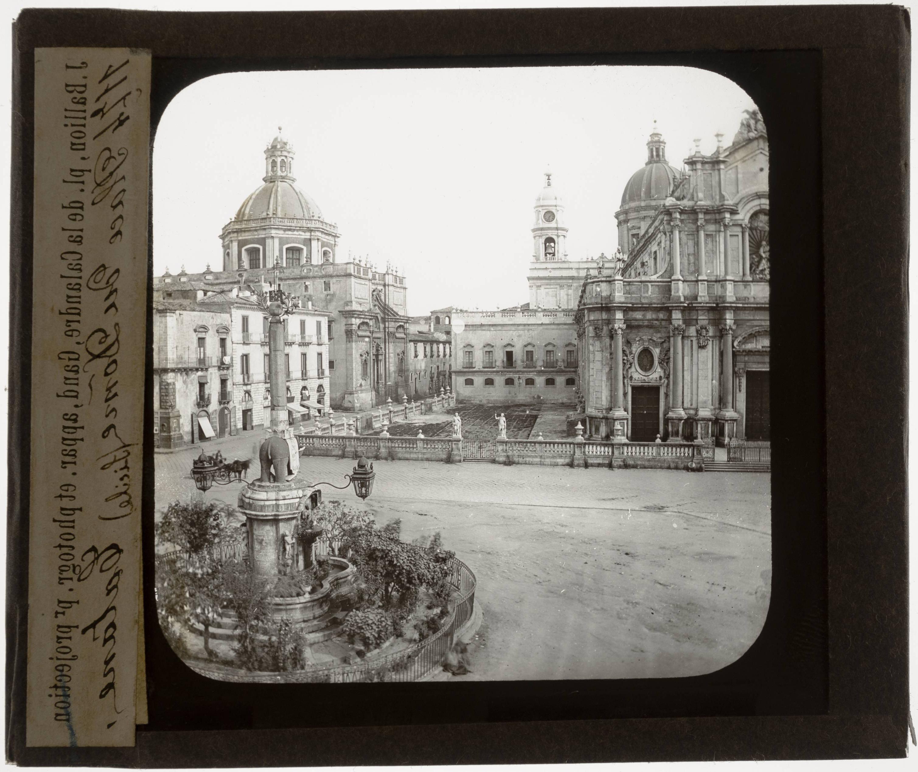 Catania. Piazza del Duomo en Cattedrale di Sant'Agata :