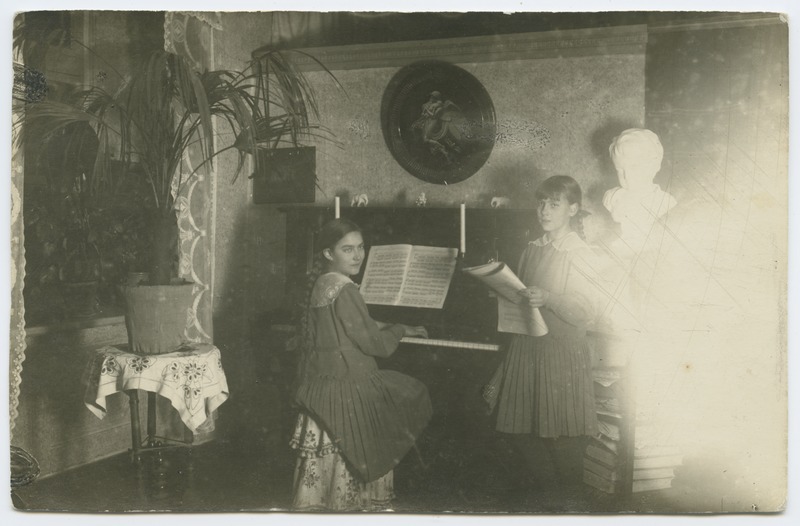 Perekond R. Masingu korteri elutuba