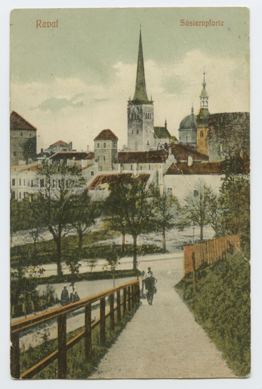 Tallinn. Vaade Patkuli trepilt Oleviste kiriku poole