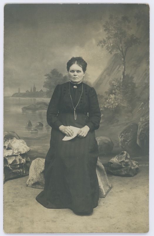 Naise portree